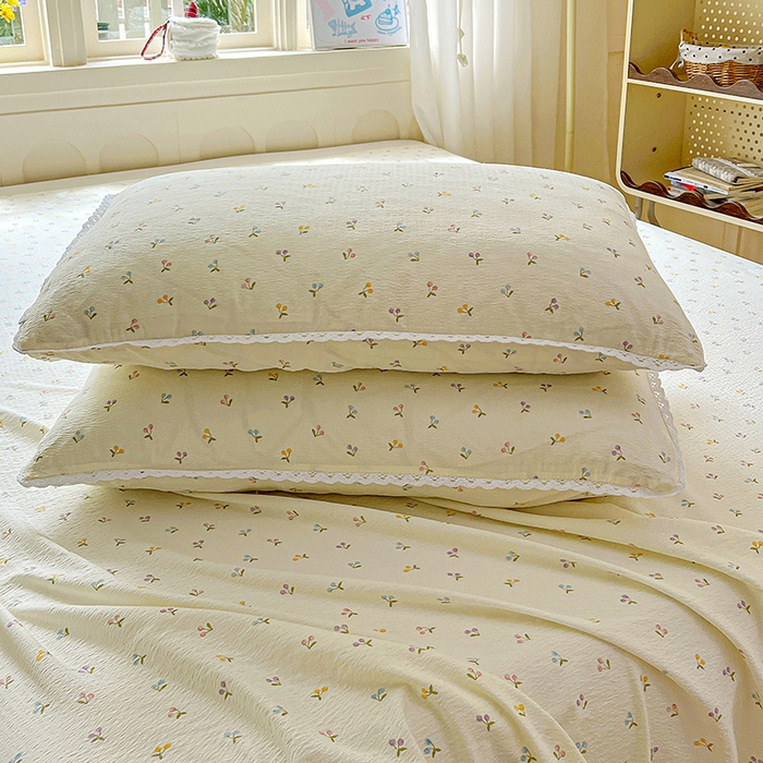 91家纺网 家纺一手货源 找家纺 水木坊 2025新款云感提花双层纱花边床单 小樱桃