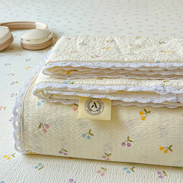 91家纺网 家纺一手货源 找家纺 水木坊 2025新款云感提花双层纱花边床单 小樱桃