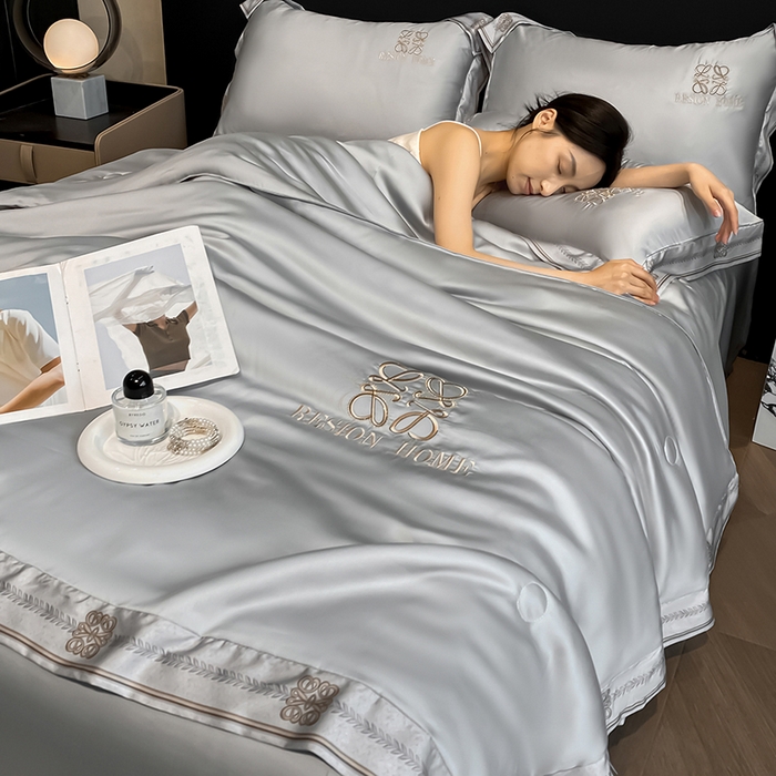 91家纺网 家纺一手货源 找家纺 （总）露梦家纺 2026新款初夏水洗真丝夏被四件套