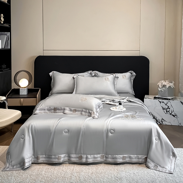 91家纺网 家纺一手货源 找家纺 露梦家纺 2026新款初夏水洗真丝夏被四件套 初夏-薄雾灰