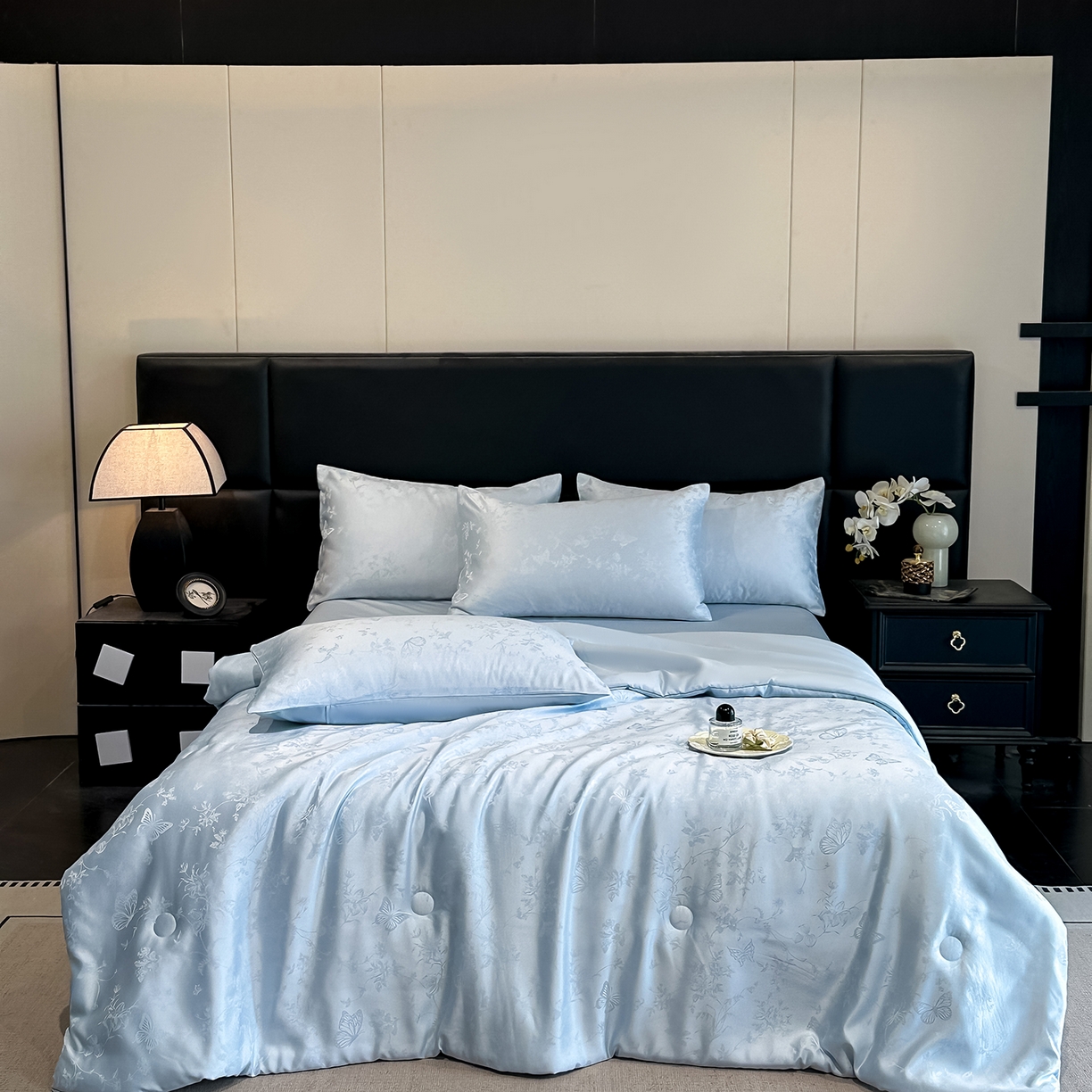 91家纺网 家纺一手货源 找家纺 顺兴家居 2026新款提花水洗真丝夏被空调被四件套 夏被雾中花影-天蓝