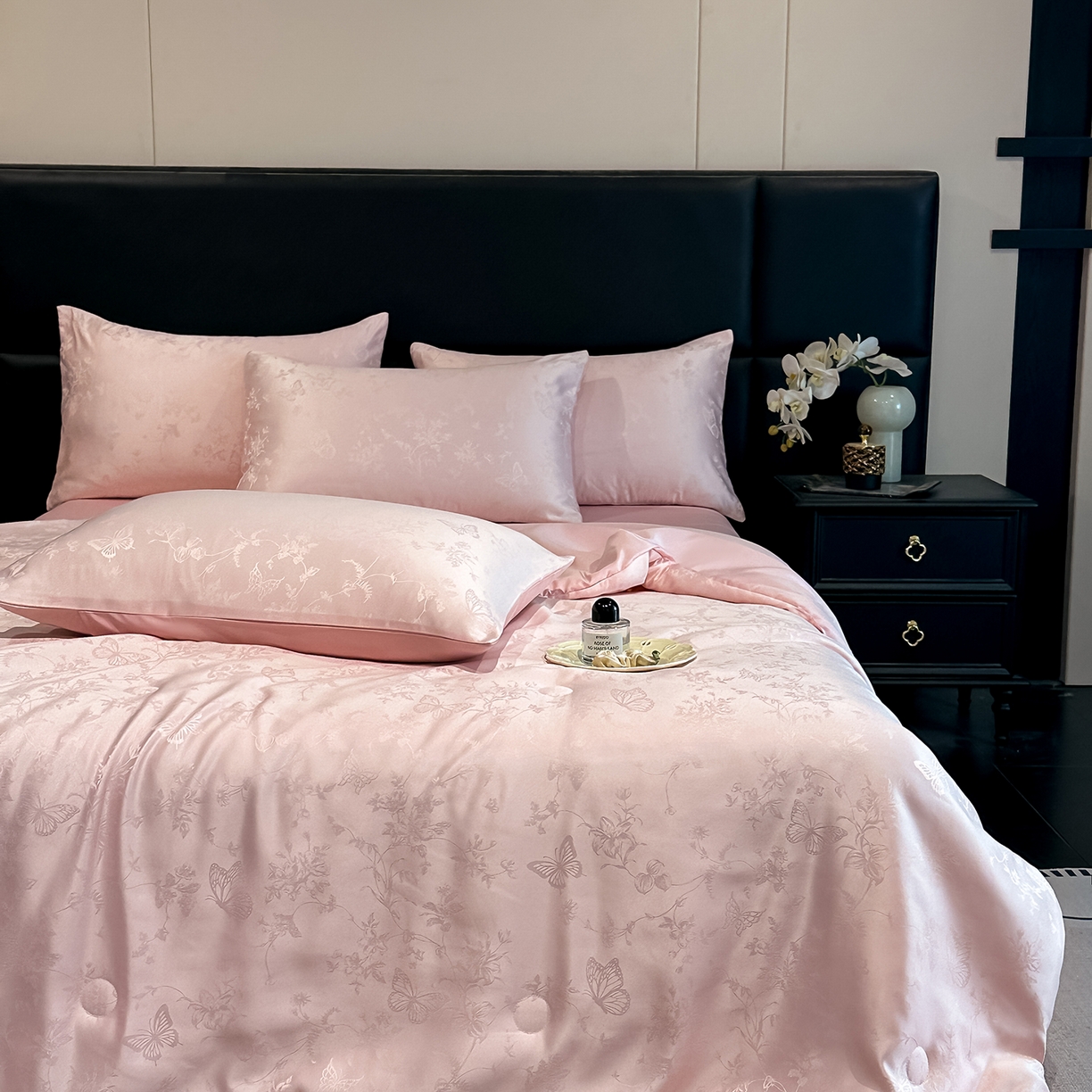 91家纺网 家纺一手货源 找家纺 顺兴家居 2026新款提花水洗真丝夏被空调被四件套 夏被雾中花影-粉玉