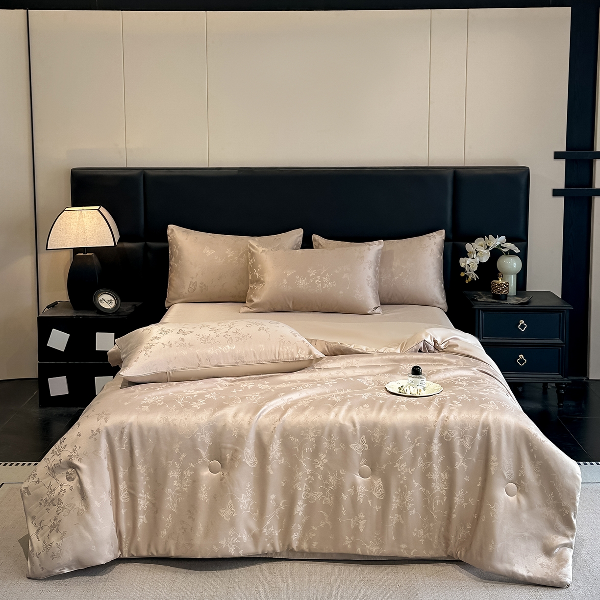 91家纺网 家纺一手货源 找家纺 顺兴家居 2026新款提花水洗真丝夏被空调被四件套 夏被雾中花影-香槟