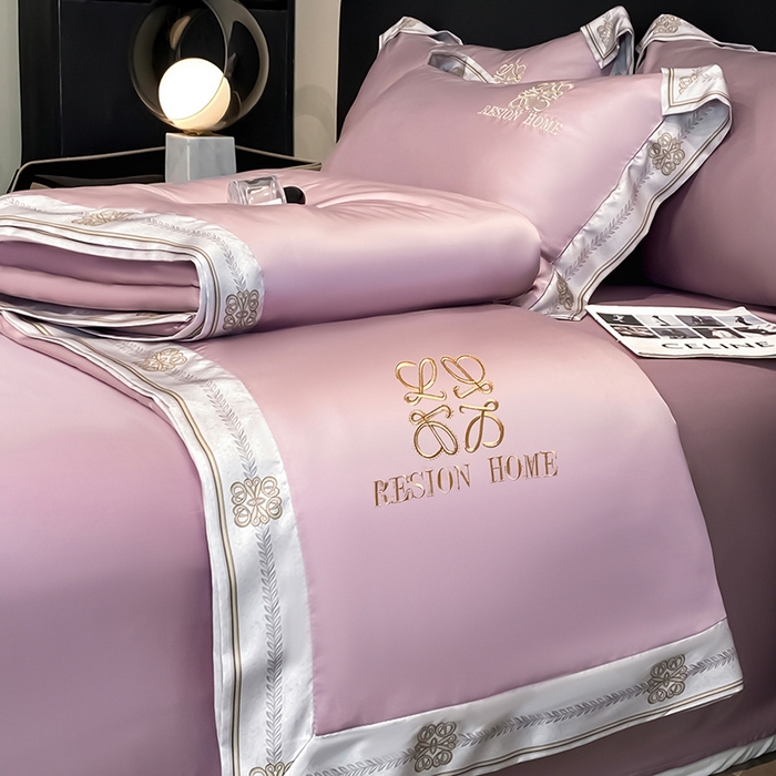 91家纺网 家纺一手货源 找家纺 露梦家纺 2026新款初夏水洗真丝夏被四件套 初夏-木槿紫