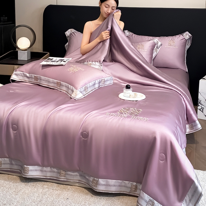 91家纺网 家纺一手货源 找家纺 露梦家纺 2026新款初夏水洗真丝夏被四件套 初夏-木槿紫