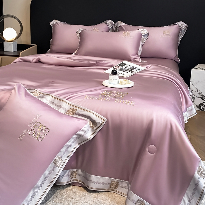 91家纺网 家纺一手货源 找家纺 露梦家纺 2026新款初夏水洗真丝夏被四件套 初夏-木槿紫