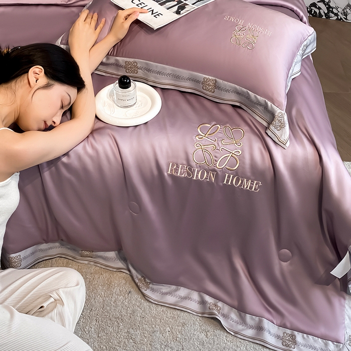 91家纺网 家纺一手货源 找家纺 露梦家纺 2026新款初夏水洗真丝夏被四件套 初夏-木槿紫