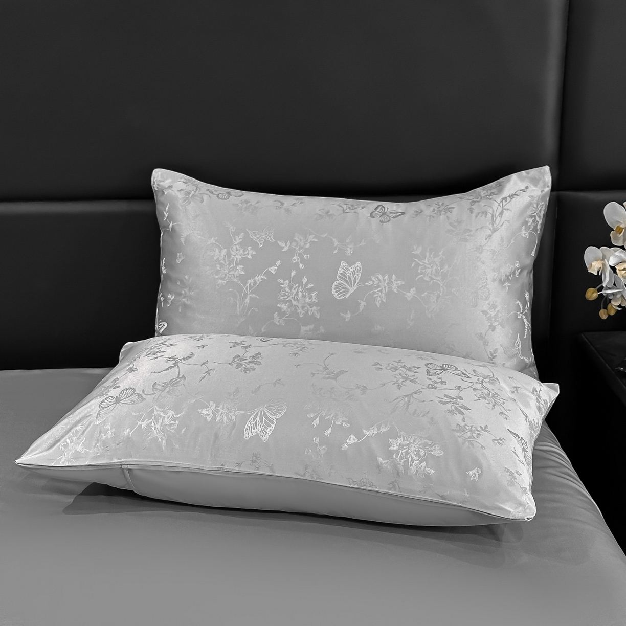 91家纺网 家纺一手货源 找家纺 顺兴家居 2026新款提花水洗真丝四件套 雾中花影-浅灰