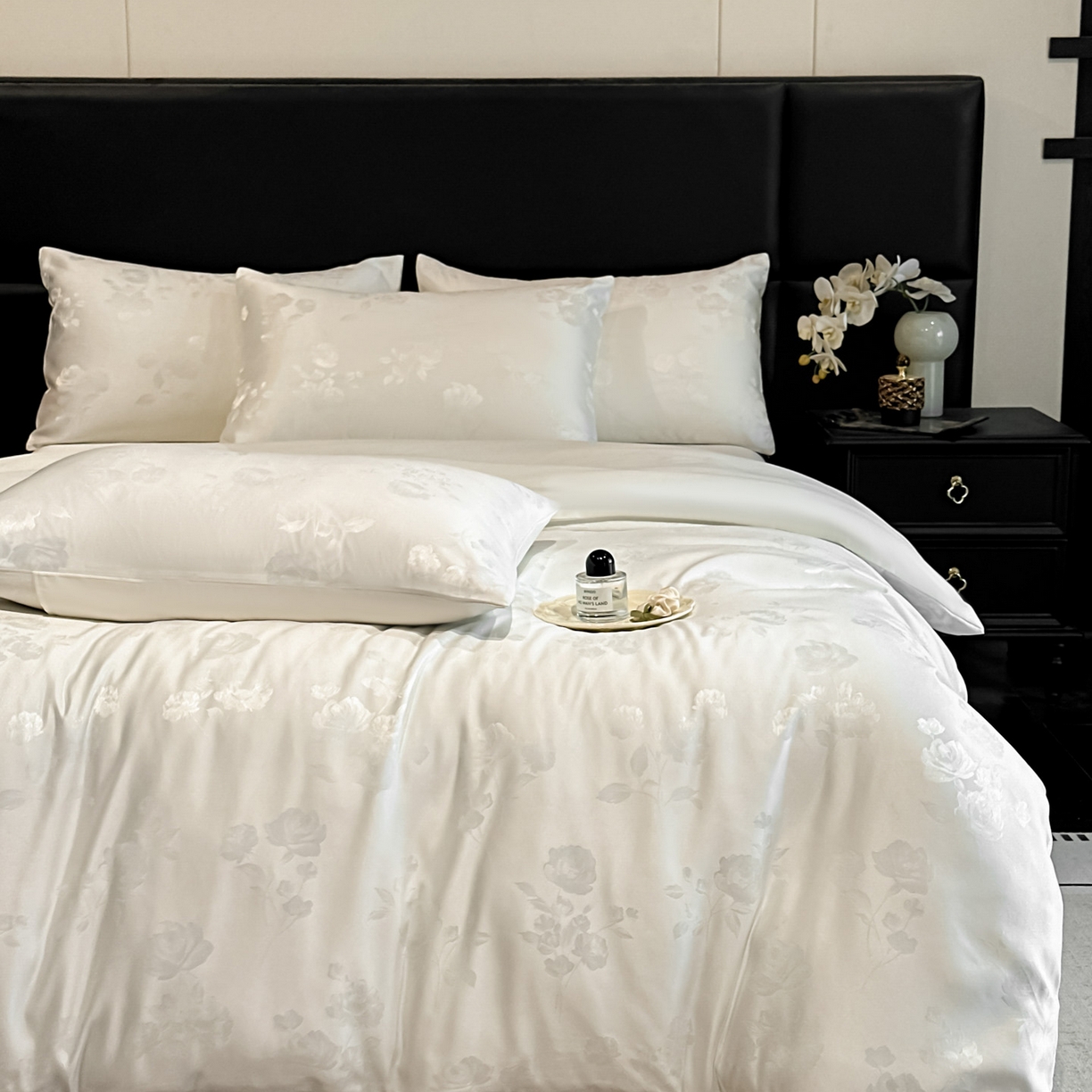 91家纺网 家纺一手货源 找家纺 顺兴家居 2026新款提花水洗真丝四件套 喜花市-米白