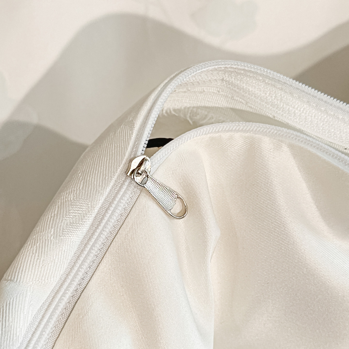 91家纺网 家纺一手货源 找家纺 顺兴家居 2026新款提花水洗真丝四件套 喜花市-米白