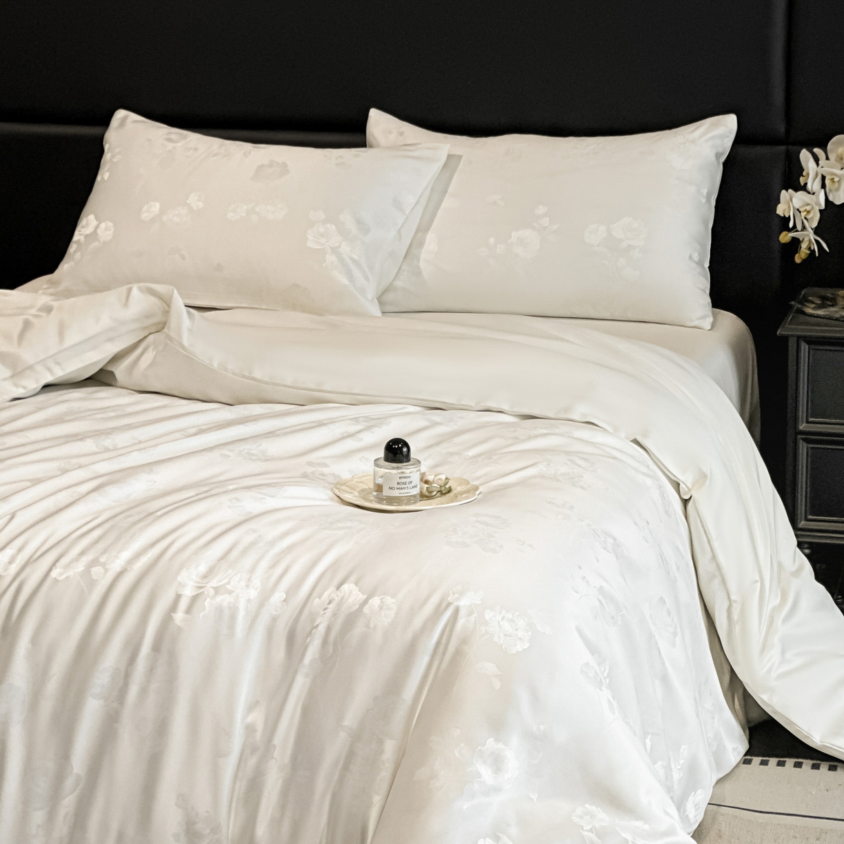 91家纺网 家纺一手货源 找家纺 顺兴家居 2026新款提花水洗真丝四件套 喜花市-米白