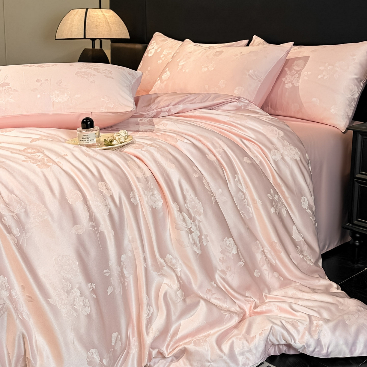 91家纺网 家纺一手货源 找家纺 顺兴家居 2026新款提花水洗真丝四件套 喜花市-粉玉