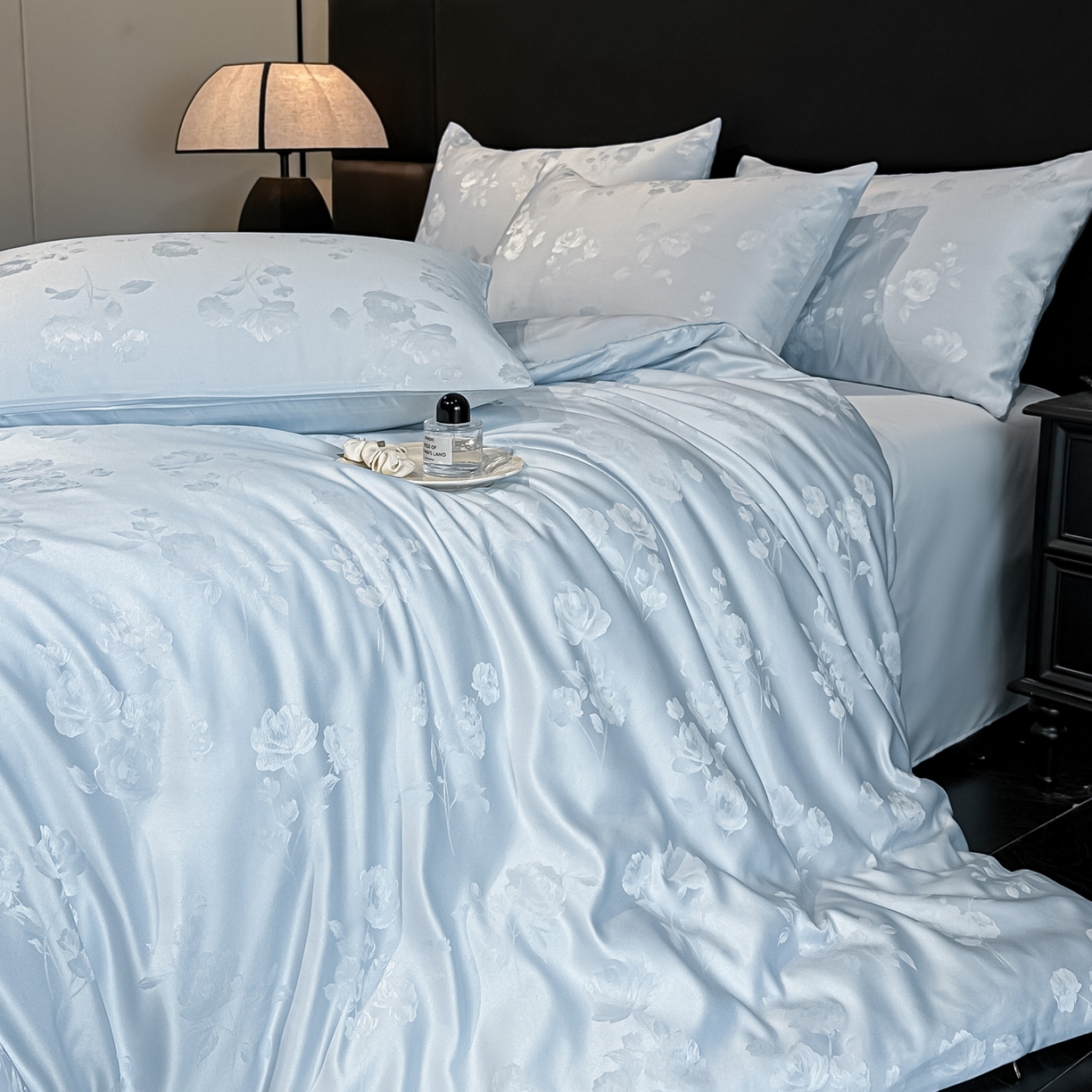 91家纺网 家纺一手货源 找家纺 顺兴家居 2026新款提花水洗真丝四件套 喜花市-天蓝