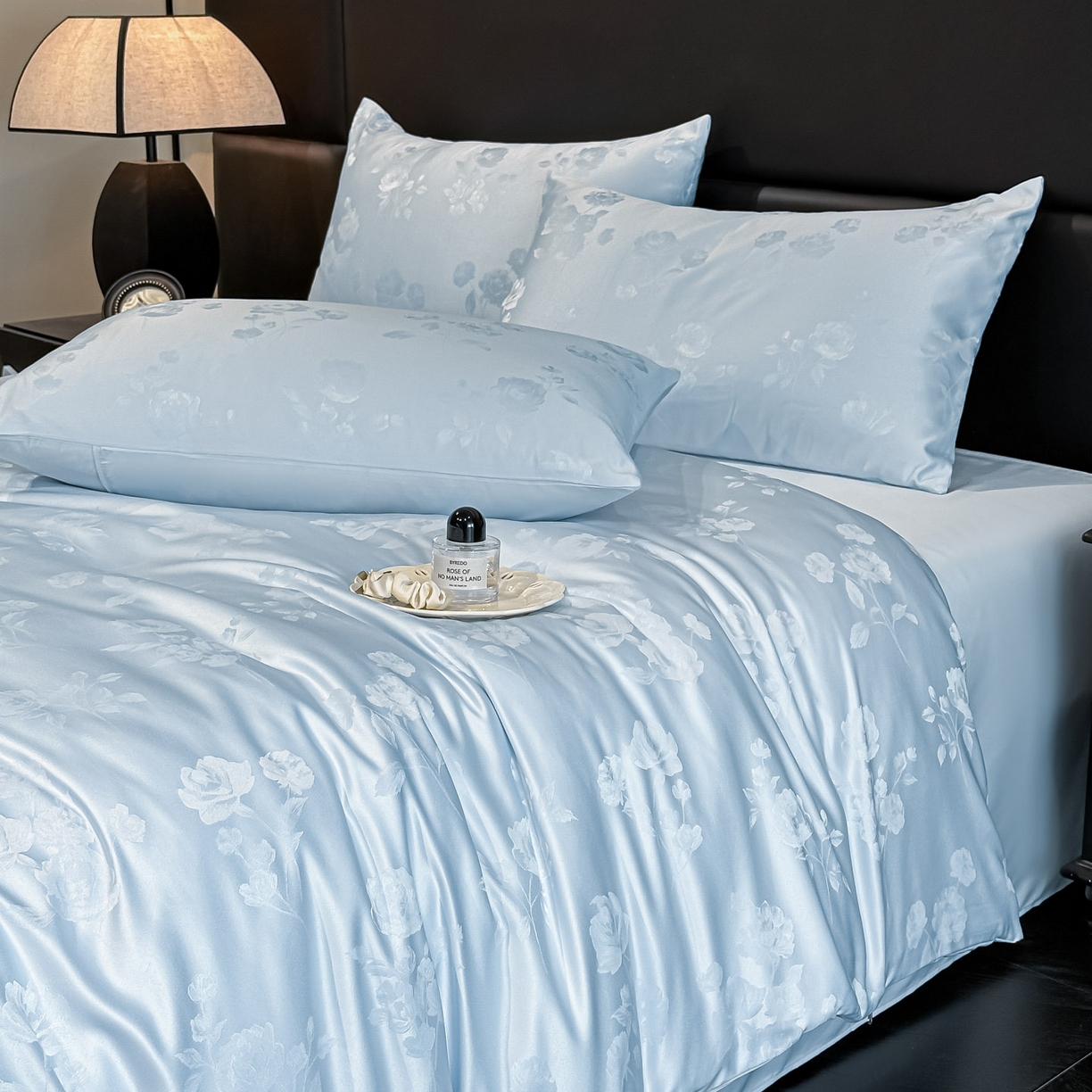 91家纺网 家纺一手货源 找家纺 顺兴家居 2026新款提花水洗真丝四件套 喜花市-天蓝