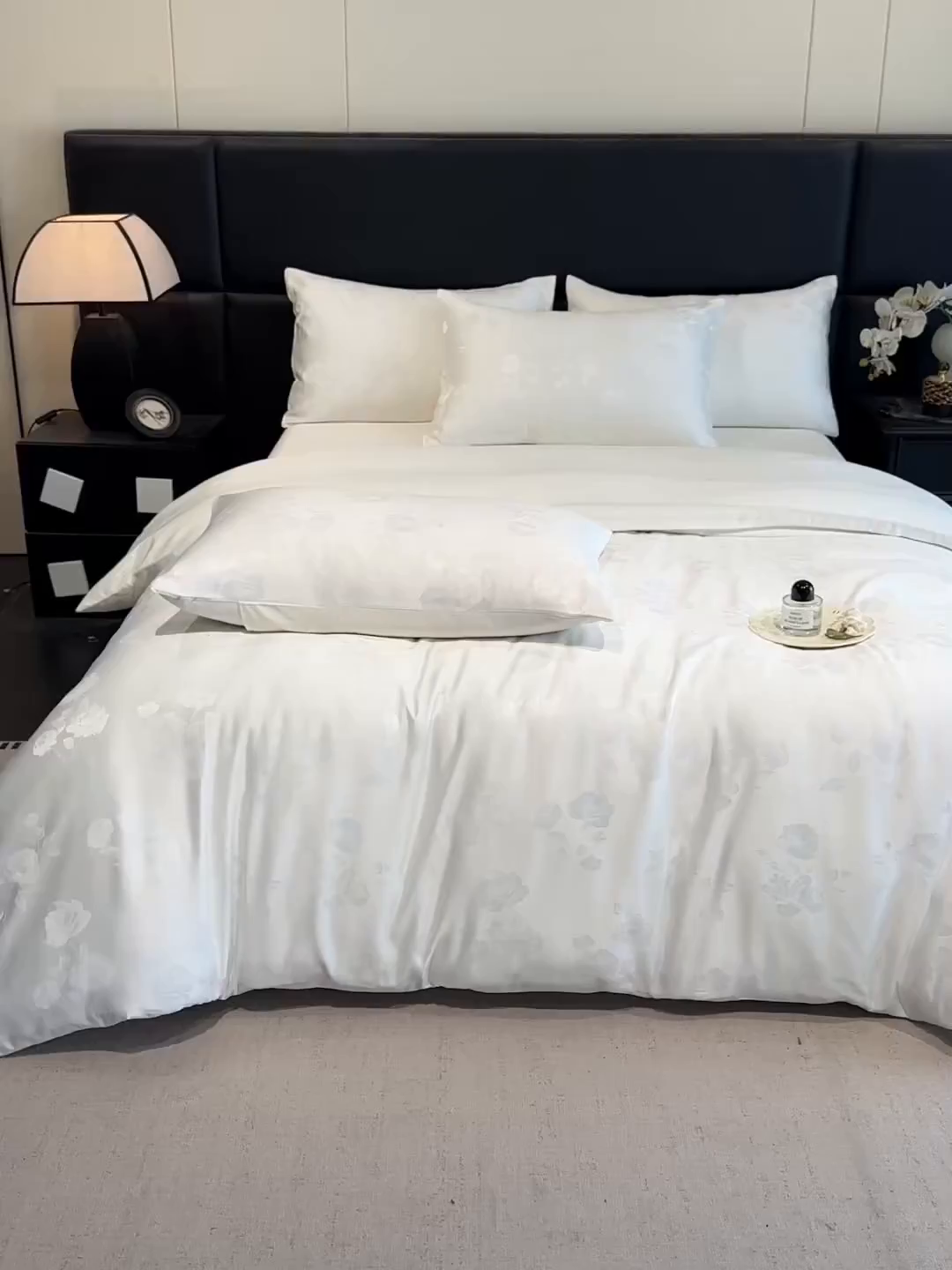 91家纺网 家纺一手货源 找家纺 顺兴家居 2026新款提花水洗真丝四件套 喜花市-米白