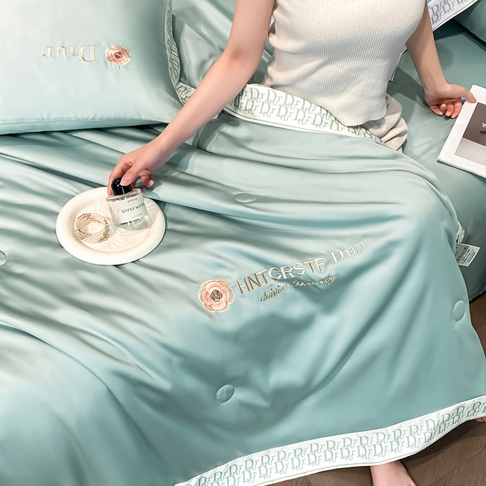 91家纺网 家纺一手货源 找家纺 露梦家纺 2026新款安迪水洗真丝夏被四件套 安迪-海盐绿