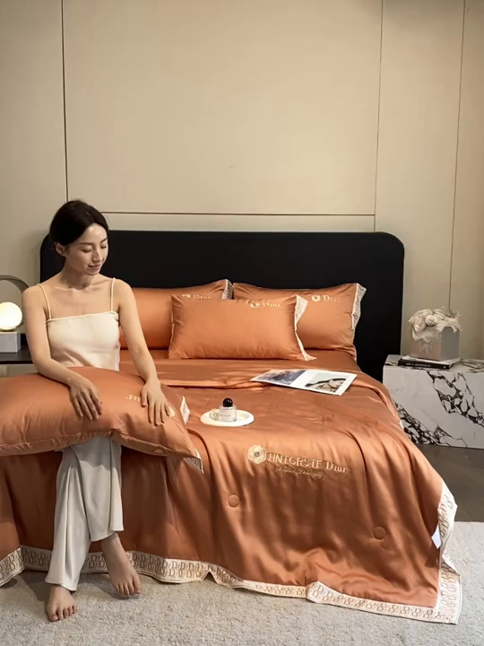 91家纺网 家纺一手货源 找家纺 露梦家纺 2026新款安迪水洗真丝夏被四件套 安迪-玛仕橘