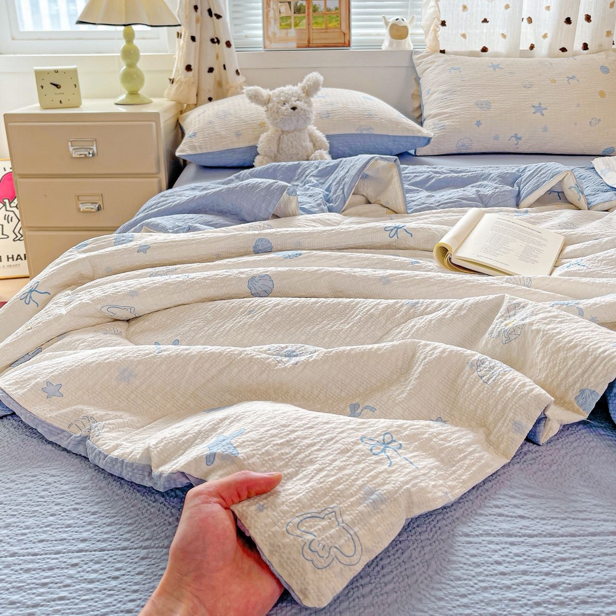 91家纺网 家纺一手货源 找家纺 （总）梦莱斯 2026新款小清新印花水洗夏被四件套-简单款