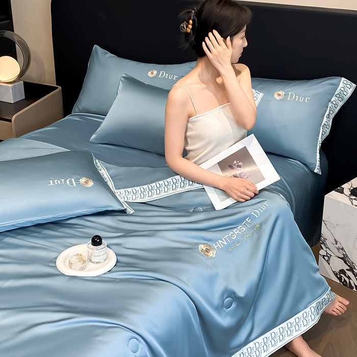 91家纺网 家纺一手货源 找家纺 露梦家纺 2026新款安迪水洗真丝夏被四件套 安迪-摩卡蓝