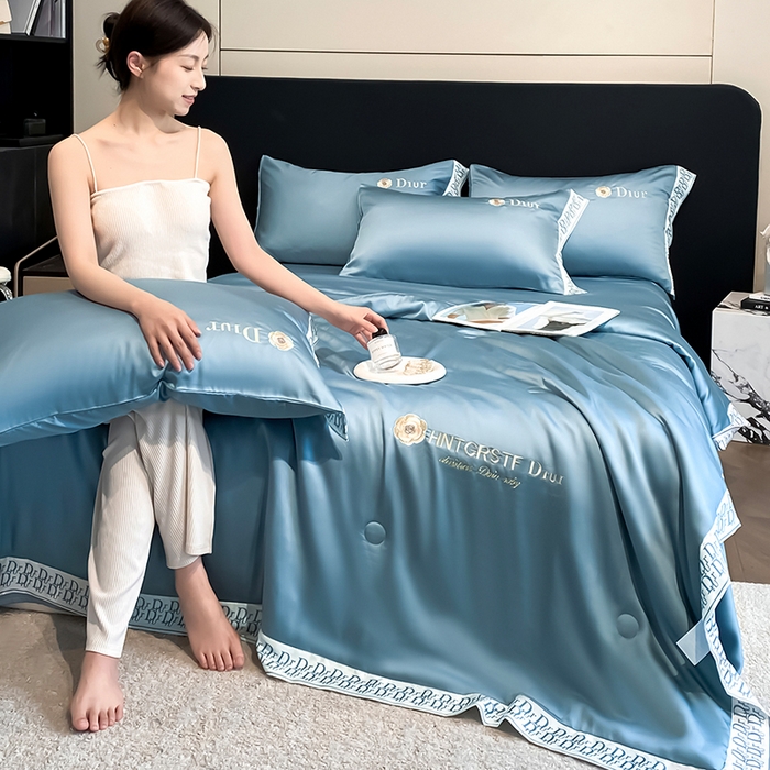 91家纺网 家纺一手货源 找家纺 露梦家纺 2026新款安迪水洗真丝夏被四件套 安迪-摩卡蓝