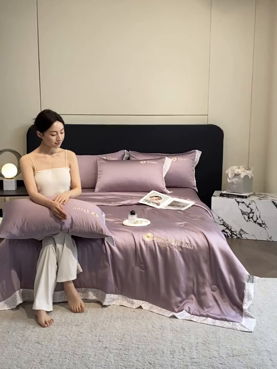 91家纺网 家纺一手货源 找家纺 露梦家纺 2026新款安迪水洗真丝夏被四件套 安迪-香芋紫