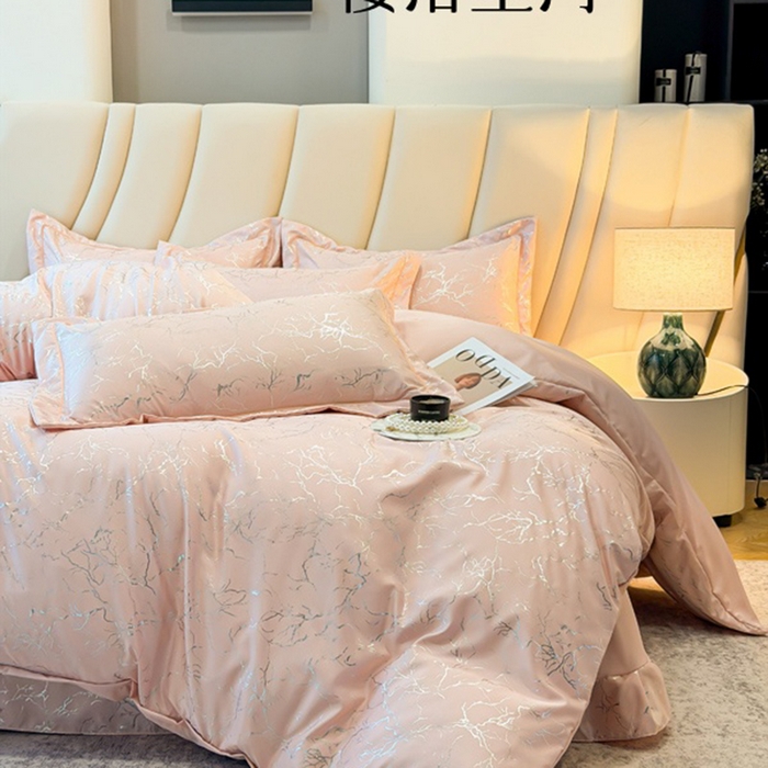 91家纺网 家纺一手货源 找家纺 （总）棠颂家纺 2026新款直播热款沐光天丝烫金四件套吊边床单一字绣（礼盒款）