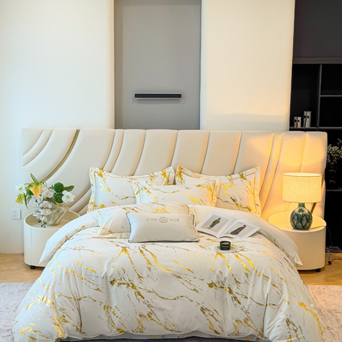 91家纺网 家纺一手货源 找家纺 棠颂家纺 2026新款直播热款沐光天丝烫金四件套吊边床单一字绣（礼盒款） 鎏金岁月-白金