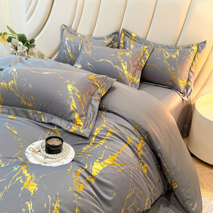 91家纺网 家纺一手货源 找家纺 棠颂家纺 2026新款直播热款沐光天丝烫金四件套吊边床单一字绣（礼盒款） 鎏金岁月-星辰灰