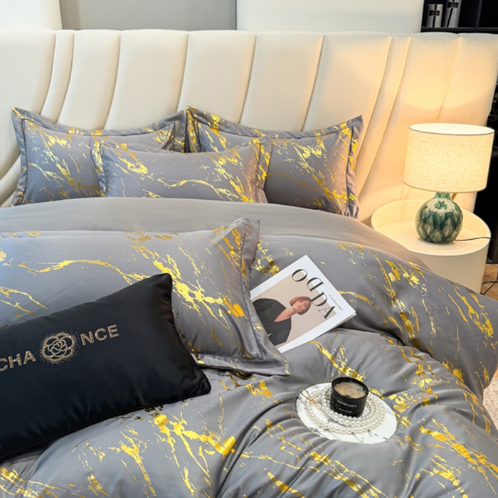 91家纺网 家纺一手货源 找家纺 棠颂家纺 2026新款直播热款沐光天丝烫金四件套吊边床单一字绣（礼盒款） 鎏金岁月-星辰灰