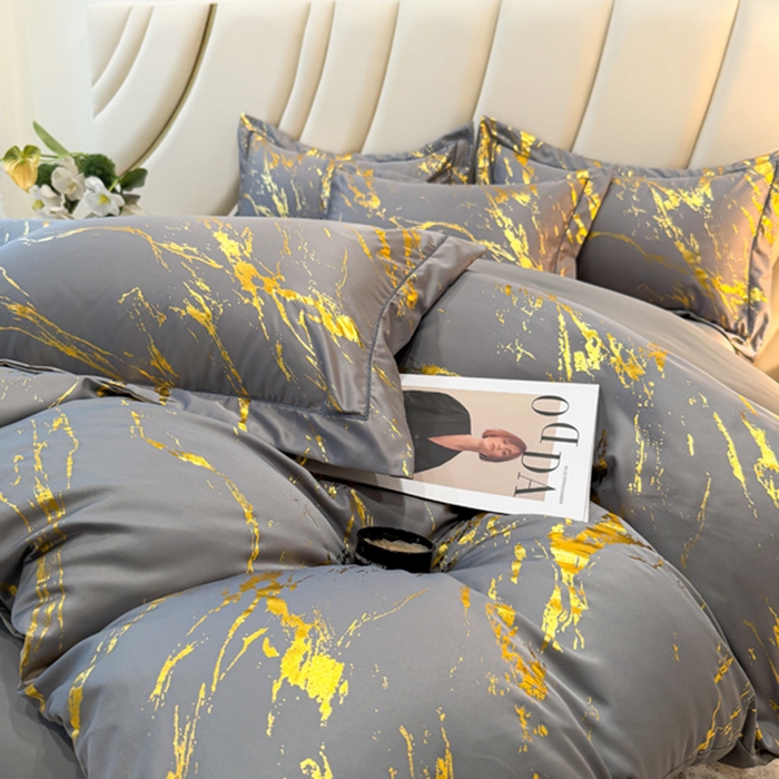 91家纺网 家纺一手货源 找家纺 棠颂家纺 2026新款直播热款沐光天丝烫金四件套吊边床单一字绣（礼盒款） 鎏金岁月-星辰灰
