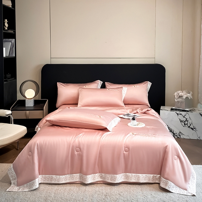 91家纺网 家纺一手货源 找家纺 露梦家纺 2026新款安迪水洗真丝夏被四件套 安迪-胭脂粉