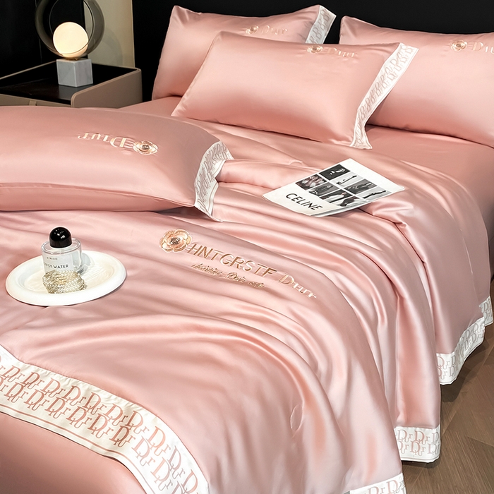 91家纺网 家纺一手货源 找家纺 露梦家纺 2026新款安迪水洗真丝夏被四件套 安迪-胭脂粉