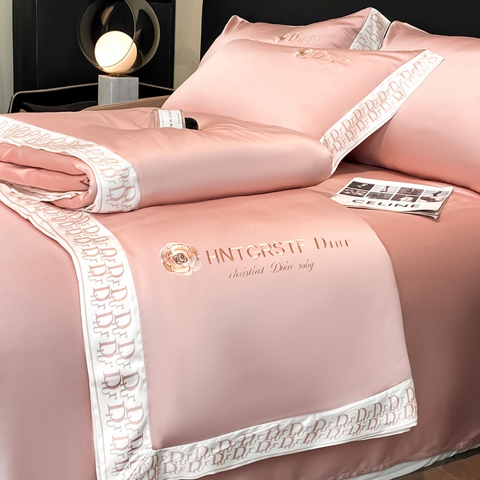 91家纺网 家纺一手货源 找家纺 露梦家纺 2026新款安迪水洗真丝夏被四件套 安迪-胭脂粉