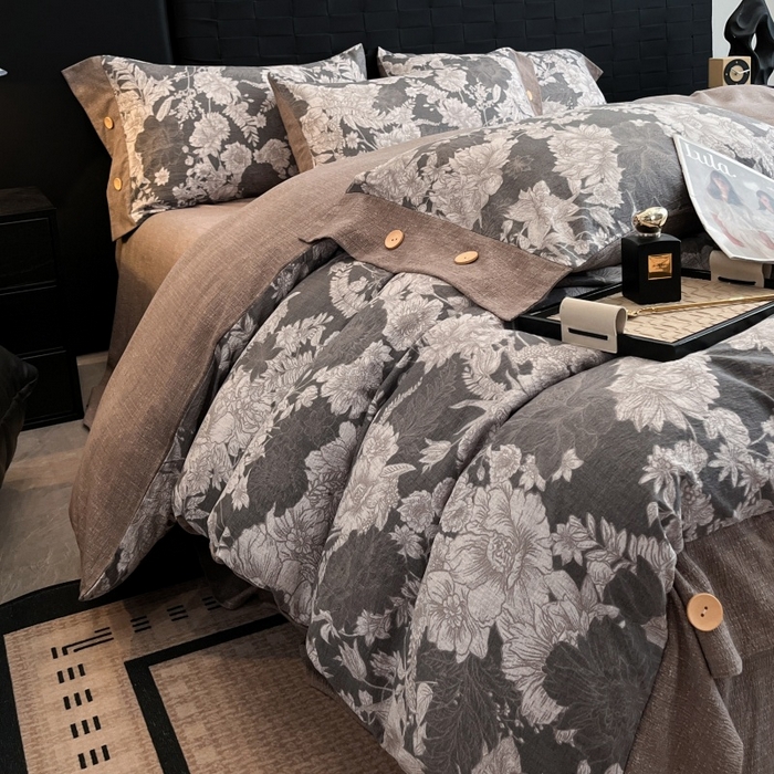 91家纺网 家纺一手货源 找家纺 圣比熊 2026春夏新款A类原麻纽扣四件套加厚被套床单宿舍双人床仿亚麻套件-最新款 浮绘花影-白