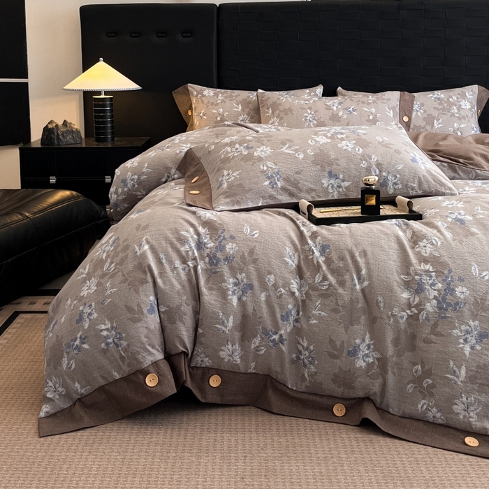 91家纺网 家纺一手货源 找家纺 圣比熊 2026春夏新款A类原麻纽扣四件套加厚被套床单宿舍双人床仿亚麻套件-最新款 漫步花丛-蓝