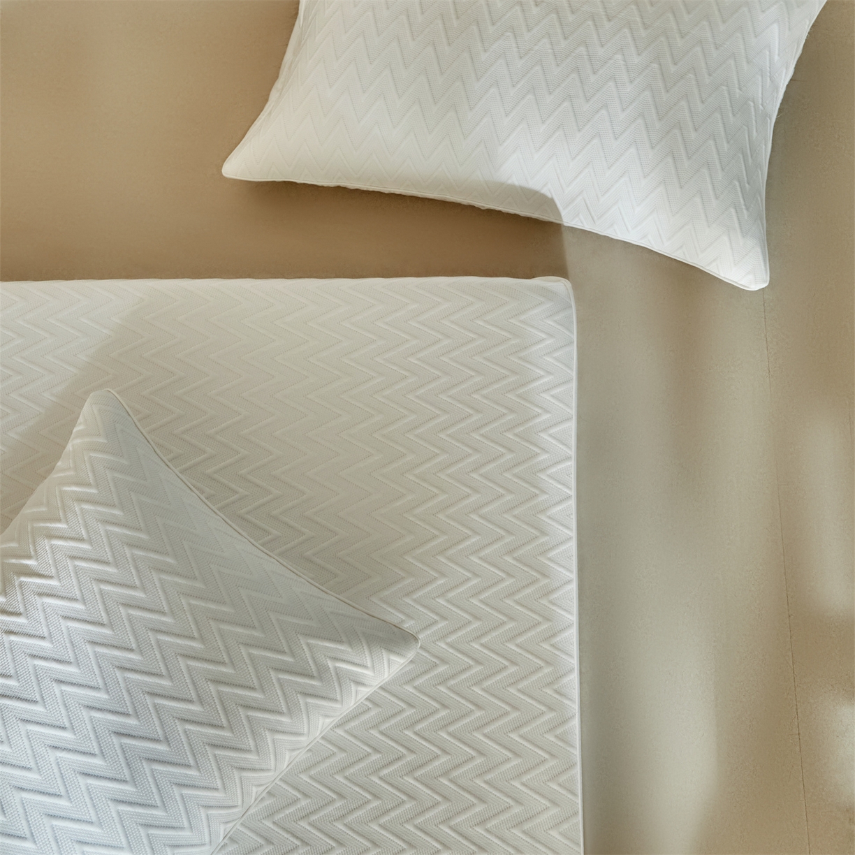 91家纺网 家纺一手货源 找家纺 傲蕾良品  2026新款出口韩国高分子冰丝软凉席【床笠&平铺款】 波浪白