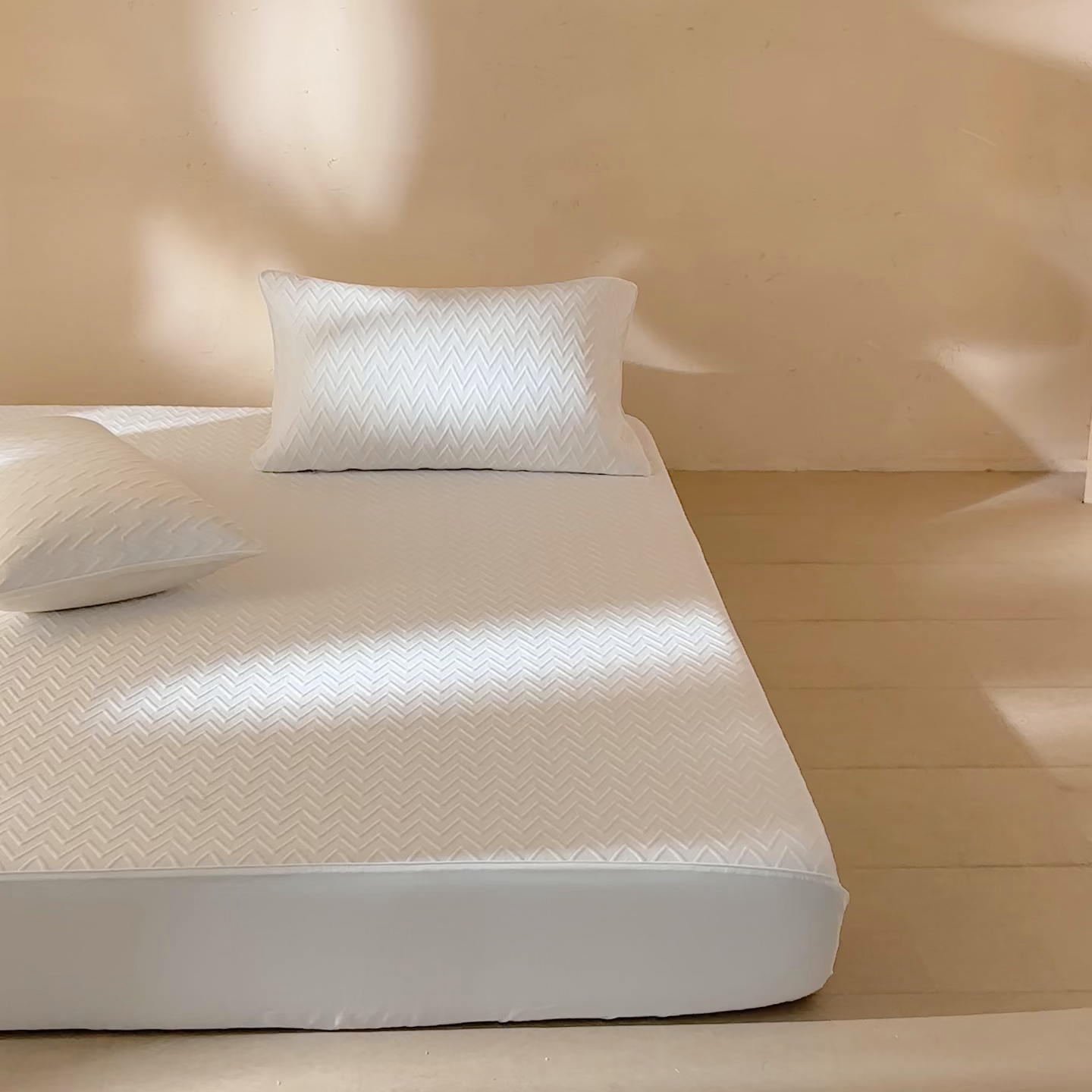 91家纺网 家纺一手货源 找家纺 傲蕾良品  2026新款出口韩国高分子冰丝软凉席【床笠&平铺款】 波浪白