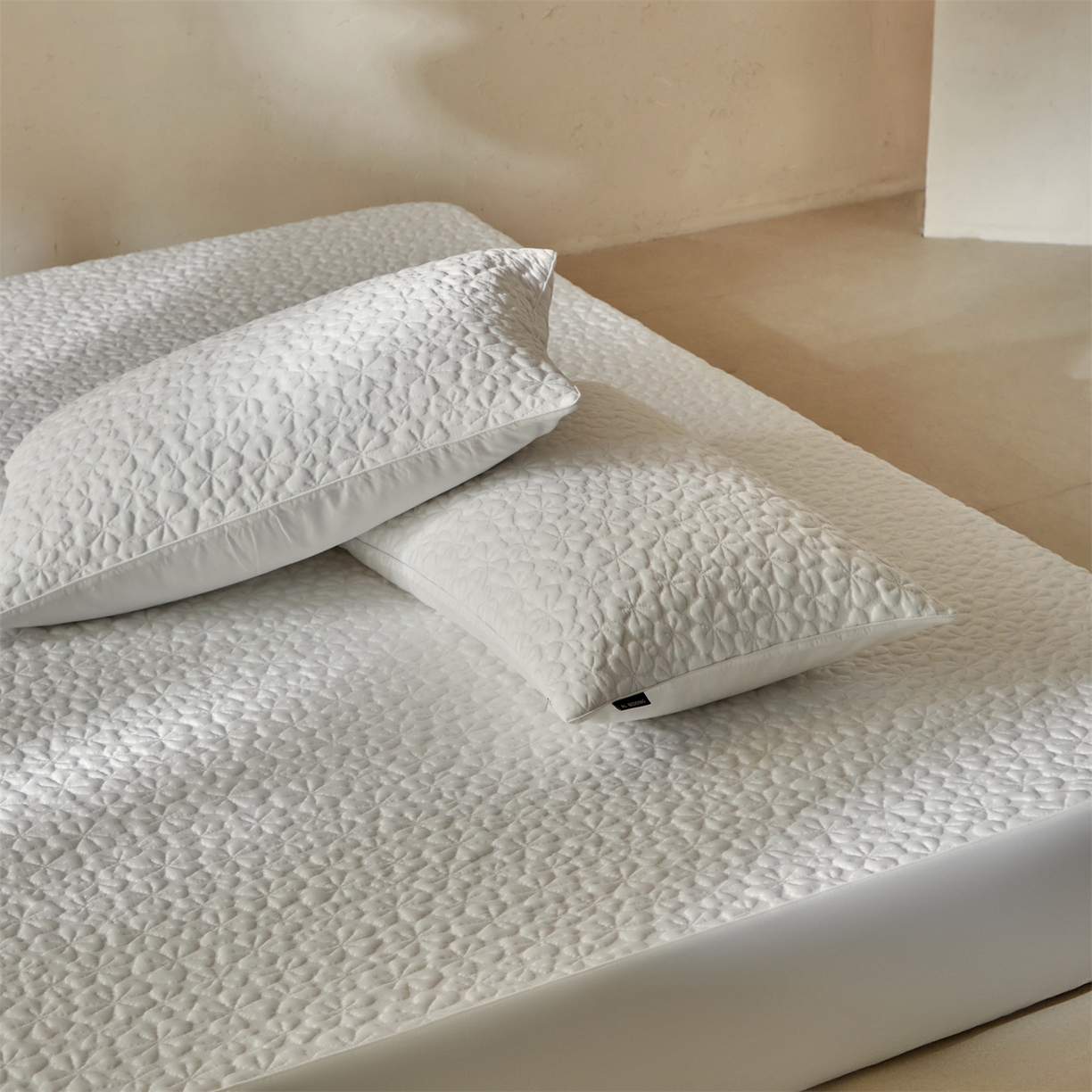 91家纺网 家纺一手货源 找家纺 傲蕾良品  2026新款出口韩国高分子冰丝软凉席【床笠&平铺款】 花间集