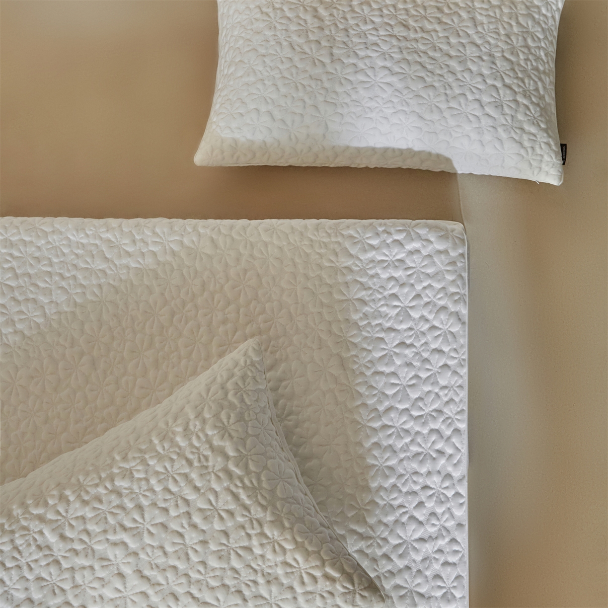 91家纺网 家纺一手货源 找家纺 傲蕾良品  2026新款出口韩国高分子冰丝软凉席【床笠&平铺款】 花间集