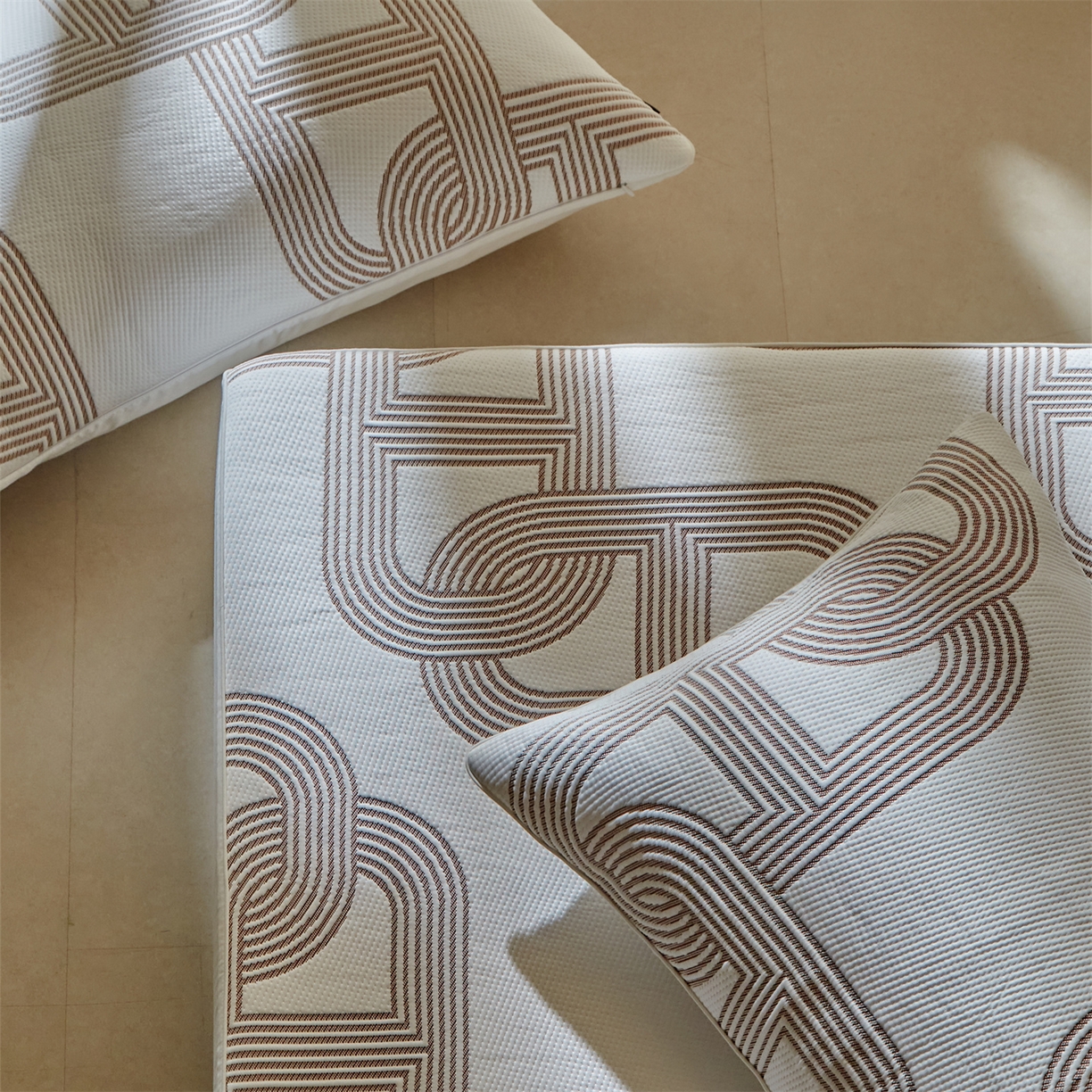 91家纺网 家纺一手货源 找家纺 傲蕾良品  2026新款出口韩国高分子冰丝软凉席【床笠&平铺款】 猪鼻子