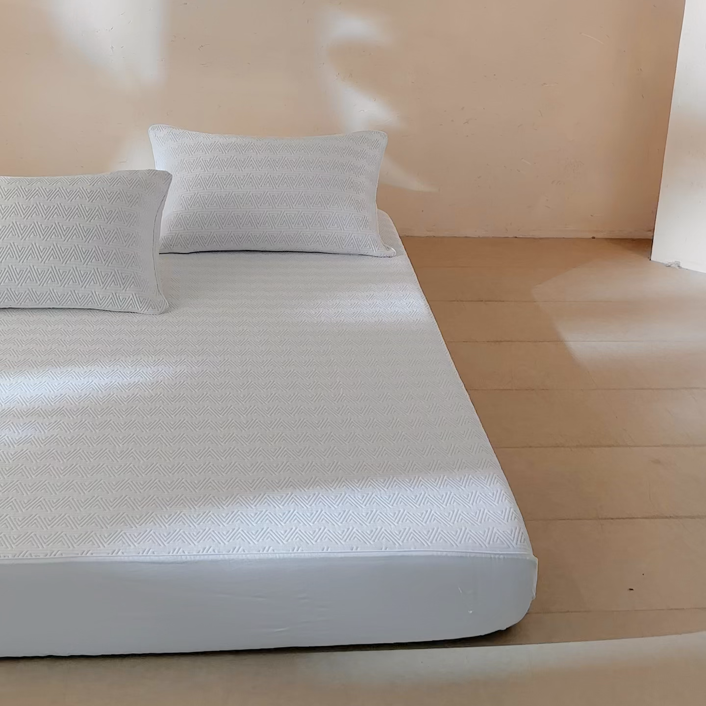 91家纺网 家纺一手货源 找家纺 傲蕾良品  2026新款出口韩国高分子冰丝软凉席【床笠&平铺款】 三角纹