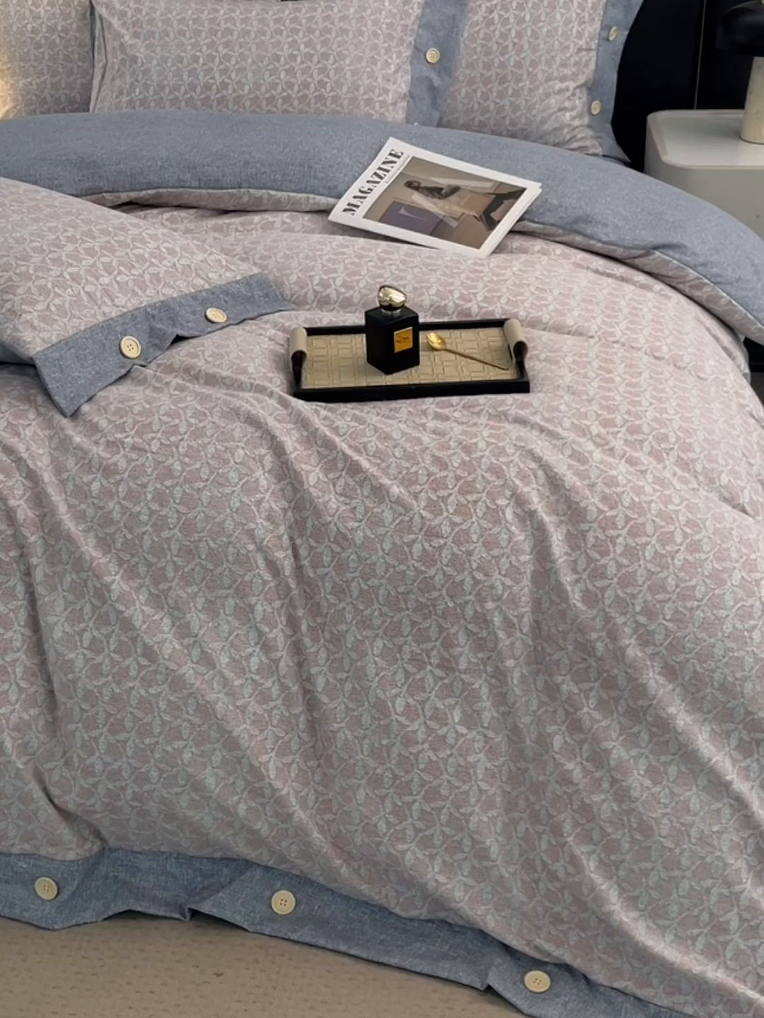 91家纺网 家纺一手货源 找家纺 圣比熊 2026春夏新款A类原麻纽扣四件套加厚被套床单宿舍双人床仿亚麻套件-最新款 叶影