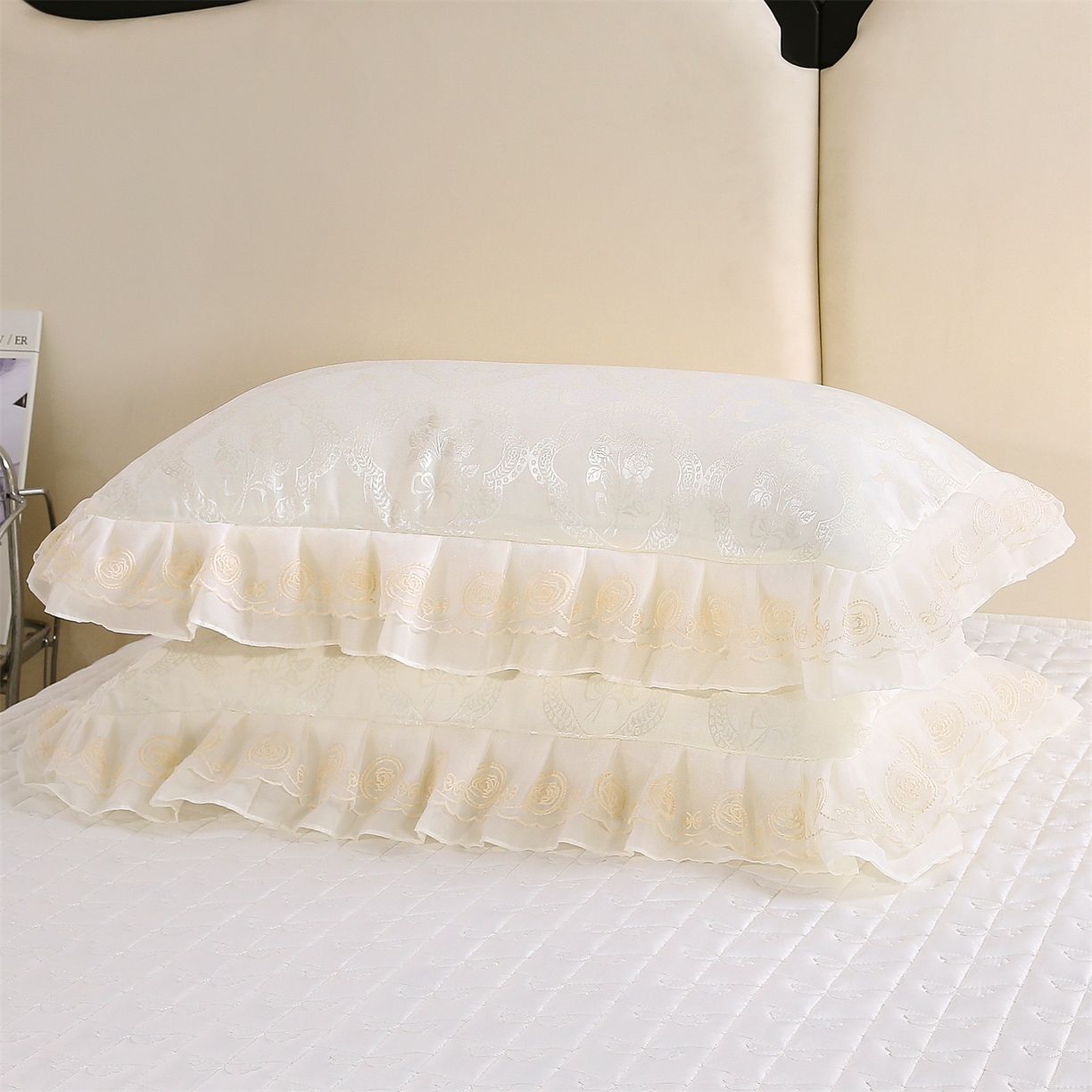 91家纺网 家纺一手货源 找家纺 提花大世界 2026新款轻奢法式蕾丝花边款丝滑水洗真丝天丝提花床单床笠床盖四件套 洛丽塔之梦-珍珠白