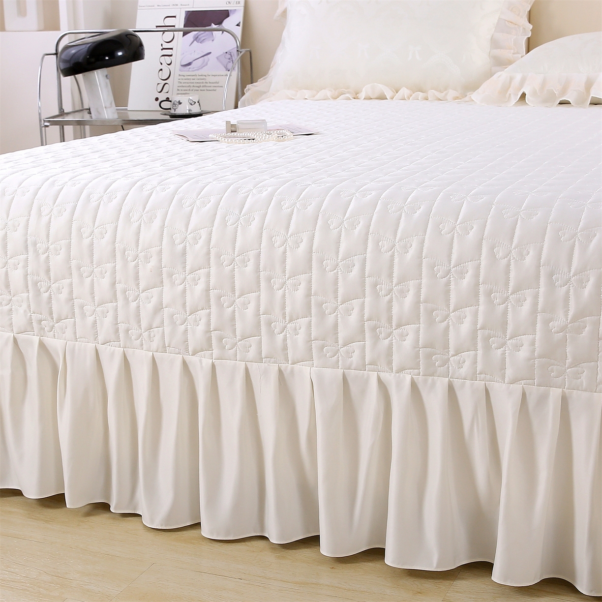 91家纺网 家纺一手货源 找家纺 提花大世界 2026新款轻奢法式蕾丝花边款丝滑水洗真丝天丝提花床单床笠床盖四件套 洛丽塔之梦-珍珠白