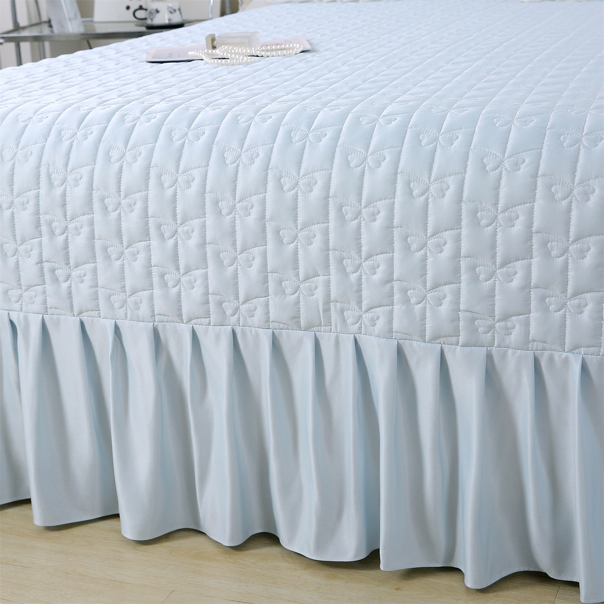 91家纺网 家纺一手货源 找家纺 提花大世界 2026新款轻奢法式蕾丝花边款丝滑水洗真丝天丝提花床单床笠床盖四件套 洛丽塔之梦-冰蓝