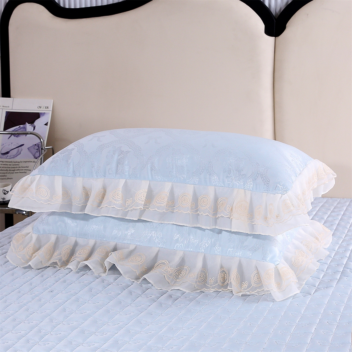 91家纺网 家纺一手货源 找家纺 提花大世界 2026新款轻奢法式蕾丝花边款丝滑水洗真丝天丝提花床单床笠床盖四件套 洛丽塔之梦-冰蓝