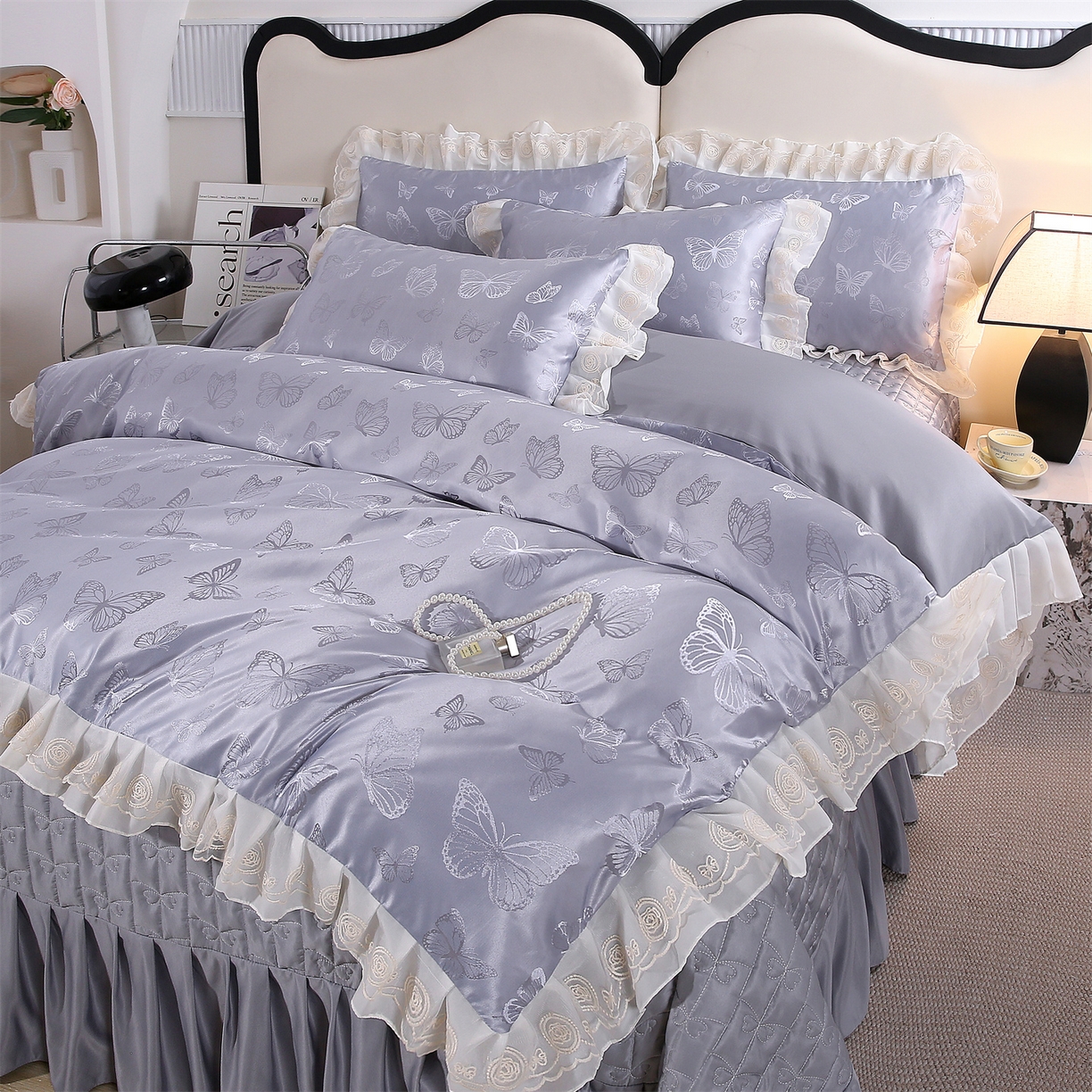 91家纺网 家纺一手货源 找家纺 提花大世界 2026新款轻奢法式蕾丝花边款丝滑水洗真丝天丝提花床单床笠床盖四件套 蝴蝶绮梦-冰川灰