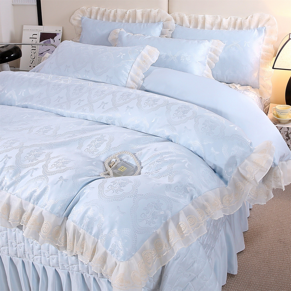 91家纺网 家纺一手货源 找家纺 提花大世界 2026新款轻奢法式蕾丝花边款丝滑水洗真丝天丝提花床单床笠床盖四件套 洛丽塔之梦-冰蓝