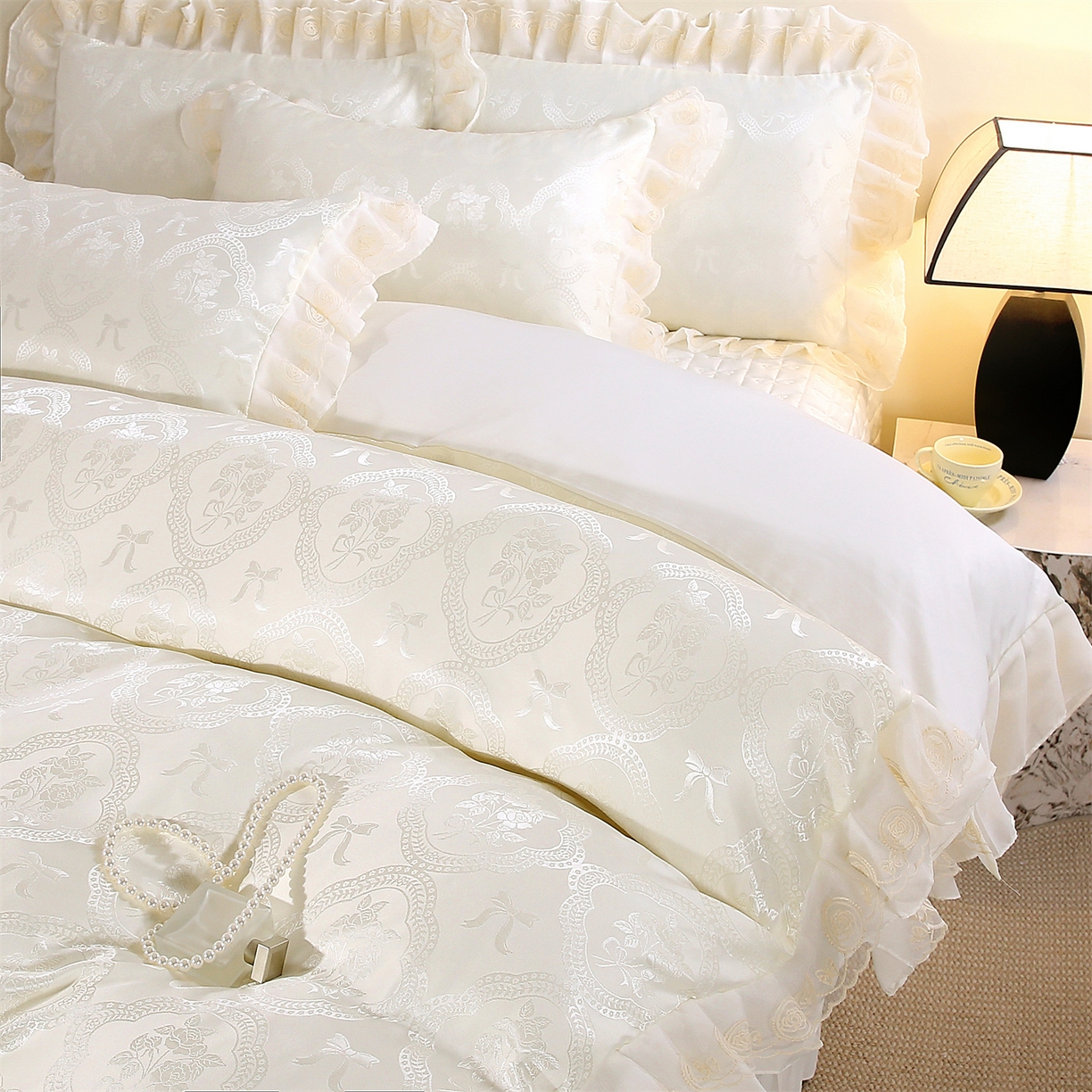 91家纺网 家纺一手货源 找家纺 提花大世界 2026新款轻奢法式蕾丝花边款丝滑水洗真丝天丝提花床单床笠床盖四件套 洛丽塔之梦-珍珠白