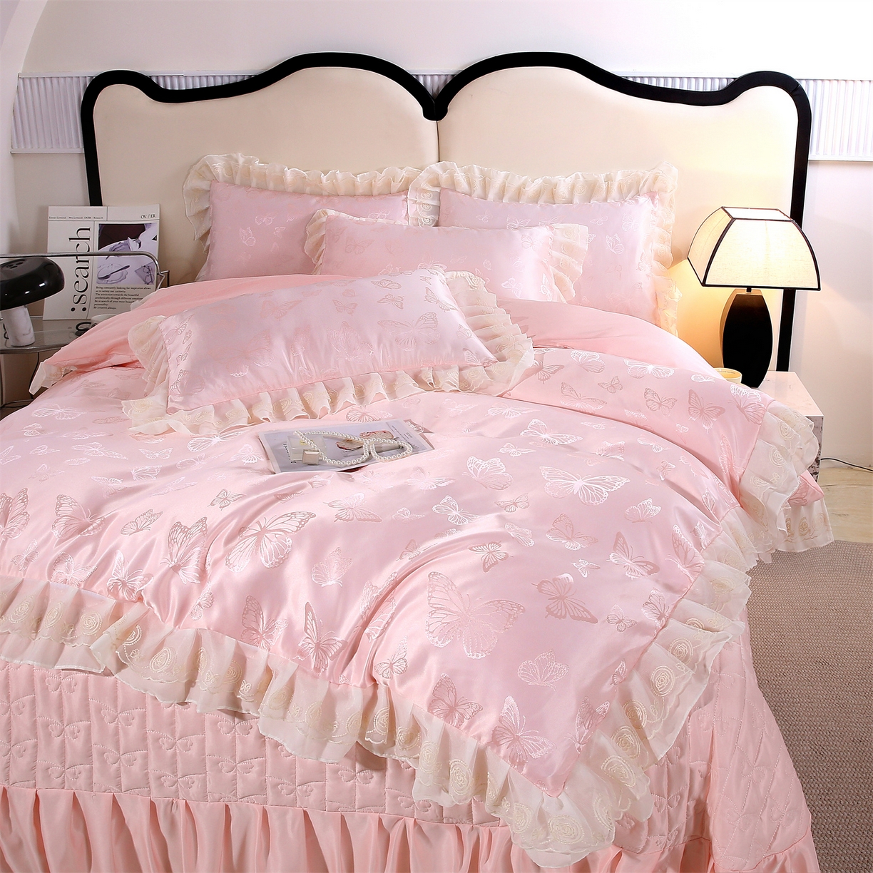 91家纺网 家纺一手货源 找家纺 提花大世界 2026新款轻奢法式蕾丝花边款丝滑水洗真丝天丝提花床单床笠床盖四件套 蝴蝶绮梦-蜜桃粉